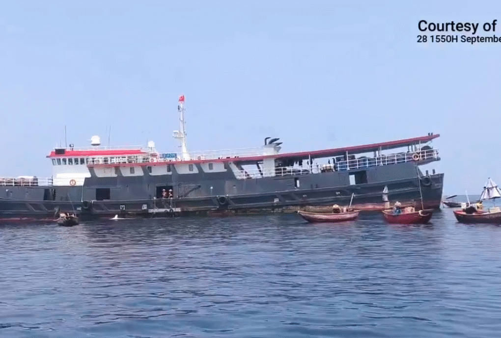 Philippines ने Kota Island के पास Chinese Maritime Militia Vessel और 24 Boats को खदेड़ा