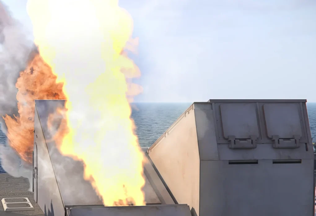 BAE Systems ने Adaptable Deck Launcher का पहला लाइव-फायर परीक्षण किया