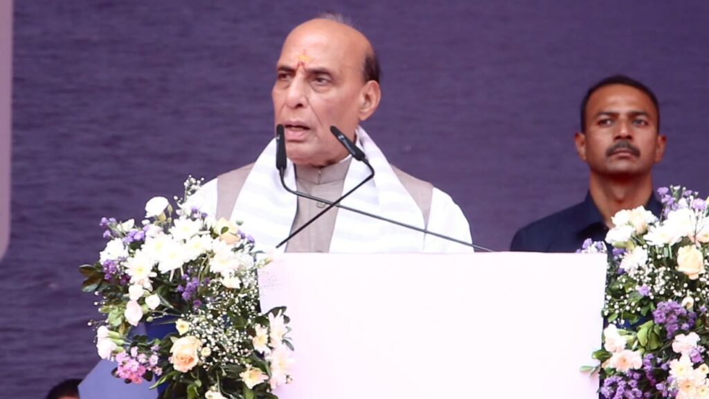 Rajnath Singh ने एचएसएल में भारत का पहला स्वदेशी Fleet Support Ship लॉन्च किया, FSS-5 की रखी नींव