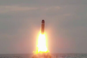 France ने Le Vigilant पनडुब्बी से M51.3 Missile का पहला लॉन्च किया,राष्ट्रपति Emmanuel Macron ने देखा परीक्षण