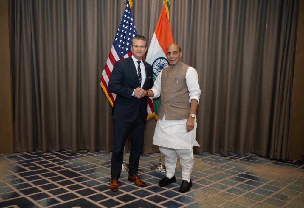 Philippines में Rajnath Singh और Pete Hegseth की बैठक, भारत-अमेरिका रक्षा सहयोग की हुई समीक्षा