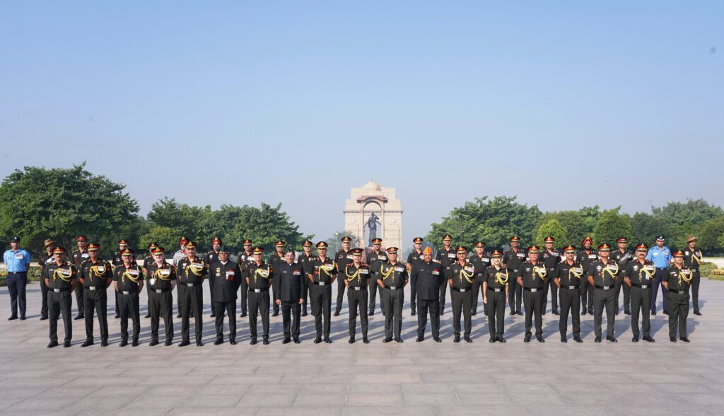 Shaurya Diwas 2026: राष्ट्रीय युद्ध स्मारक पर CDS General NS Raja Subramani ने शहीदों को दी श्रद्धांजलि