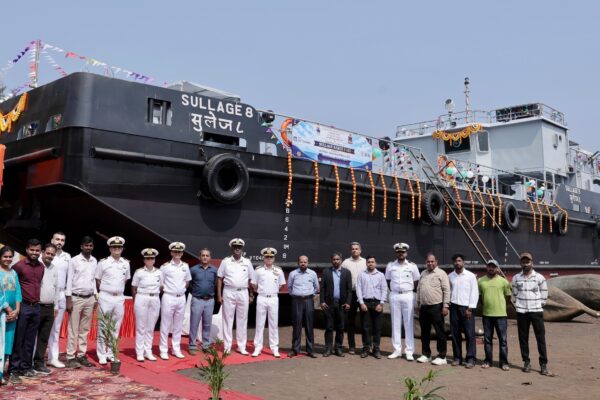 Indian Navy के लिए पहले सलेज बार्ज का हुआ जलावतरण, दो अन्य बार्ज की रखी गई कील