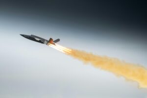 Airbus और Kratos ने यूरोप में पहली बार उड़ाया U740 Valkyrie ड्रोन, 2029 तक कॉम्बैट-रेडी CCA देने का लक्ष्य