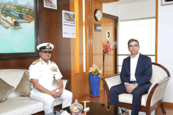 नौसेना प्रमुख Admiral Krishna Swaminathan ने MDL का किया दौरा,आगामी युद्धपोत परियोजनाओं पर की चर्चा