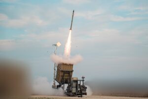 अमेरिका में Iron Dome के Tamir Interceptor का उत्पादन शुरू, Raytheon-Rafael ने की पहली डिलीवरी