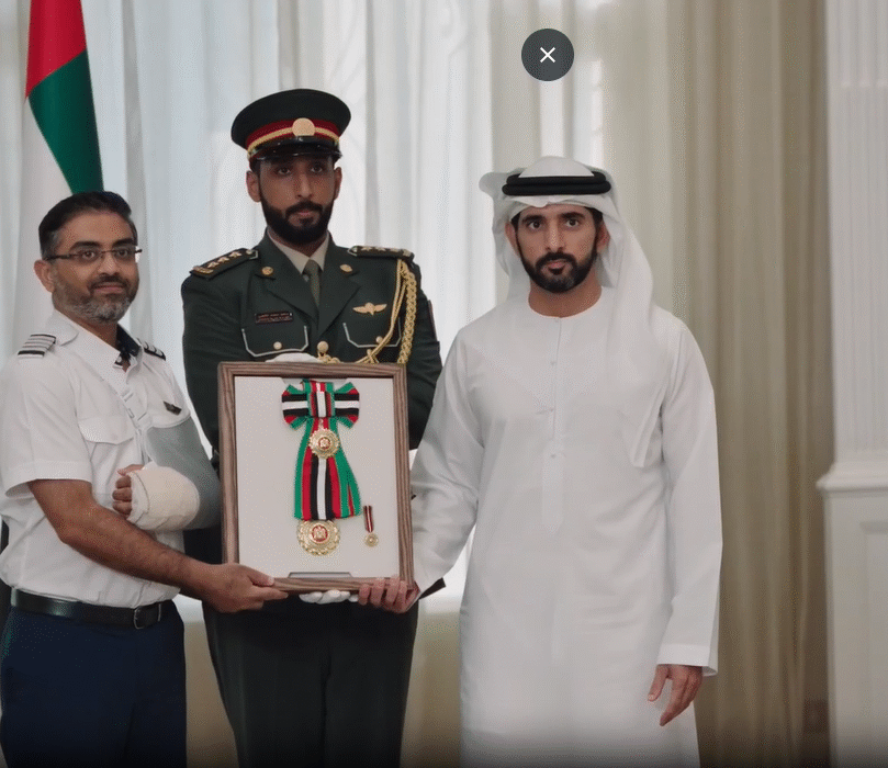 UAE ने भारतीय पायलट Smit Machchhar को बहादुरी के लिए किया सम्मानित